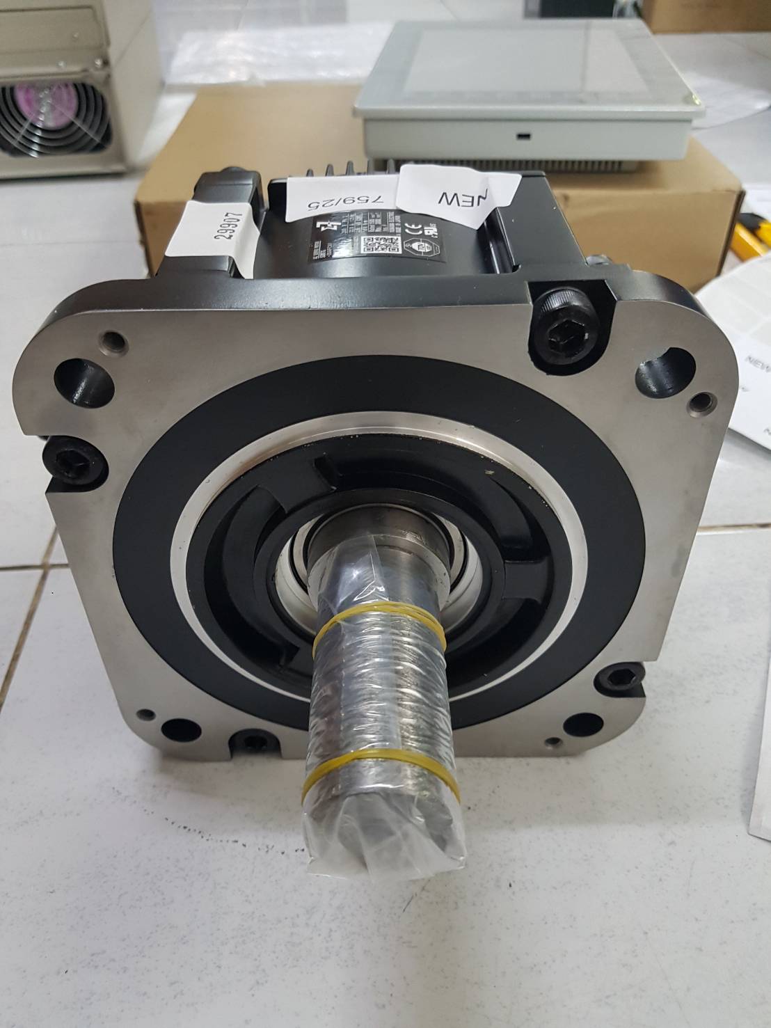 จำหน่าย SGM7G-30AFC61 SERVO MOTOR "YASKAWA"