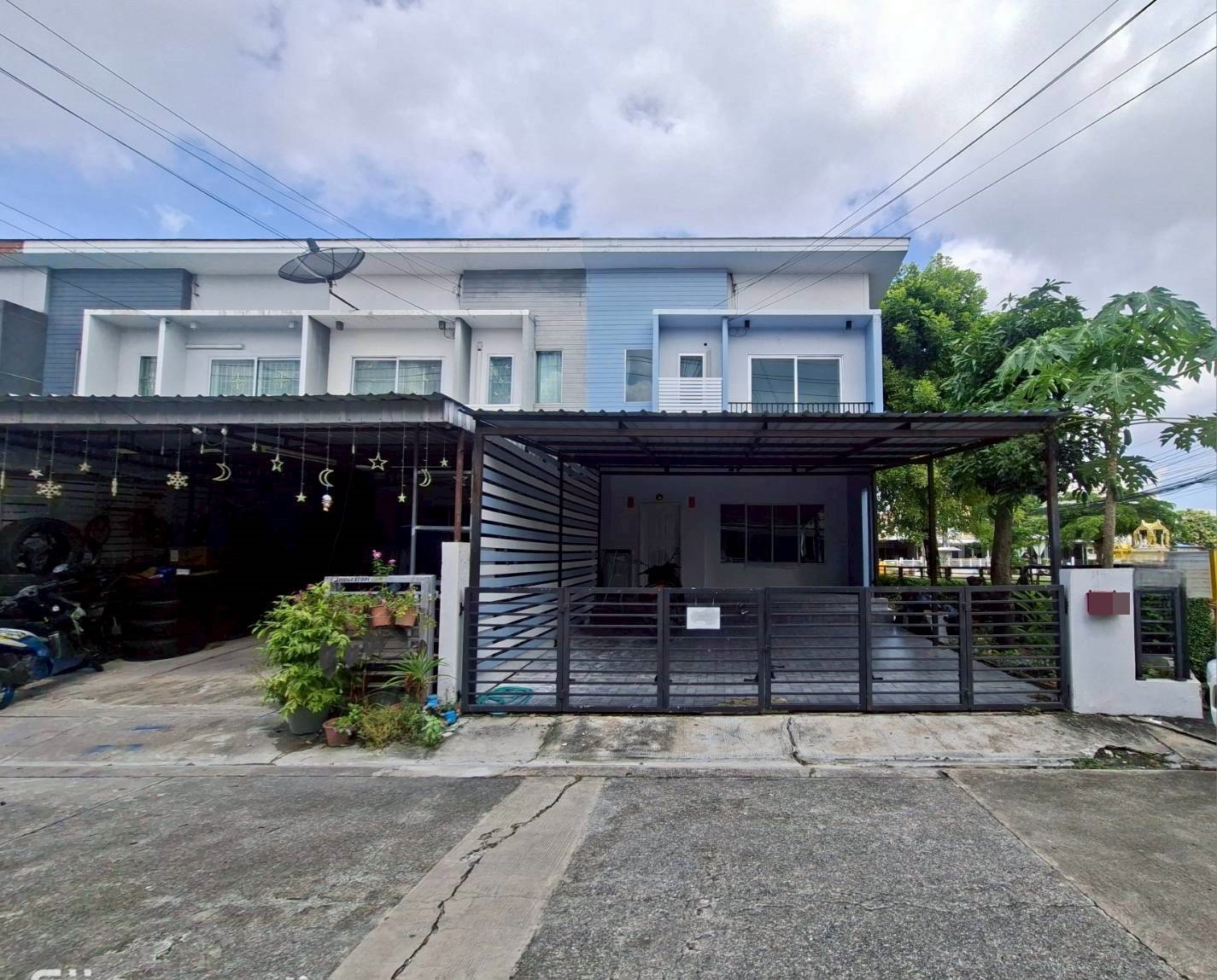 ให้เช่าทาวน์เฮ้าส์ 2 ชั้น The connect 12a กิ่งแก้ว 37 พร้อมอยู่ (N.1916)