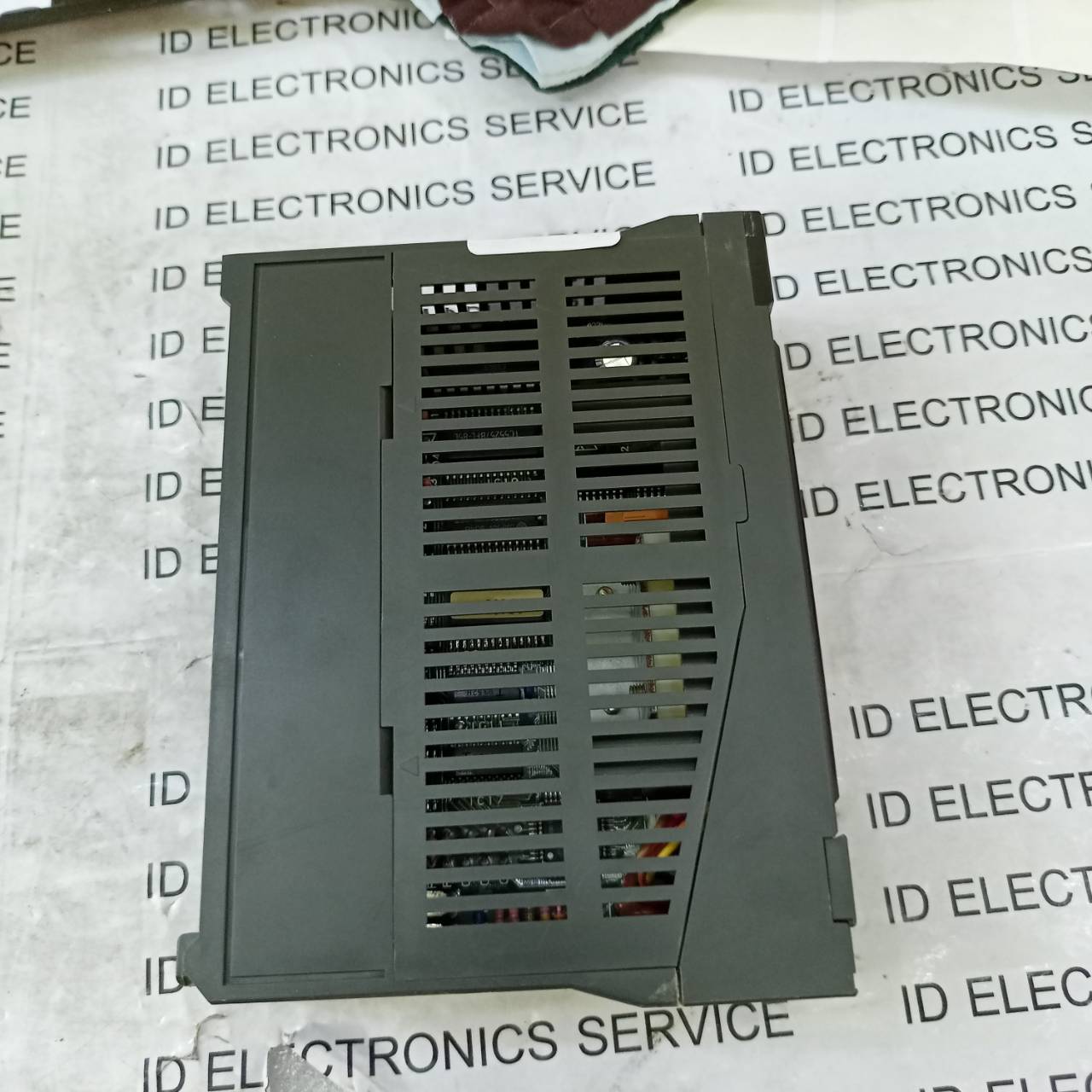 PLC " IDEC " MODEL : PF3S-CP11T