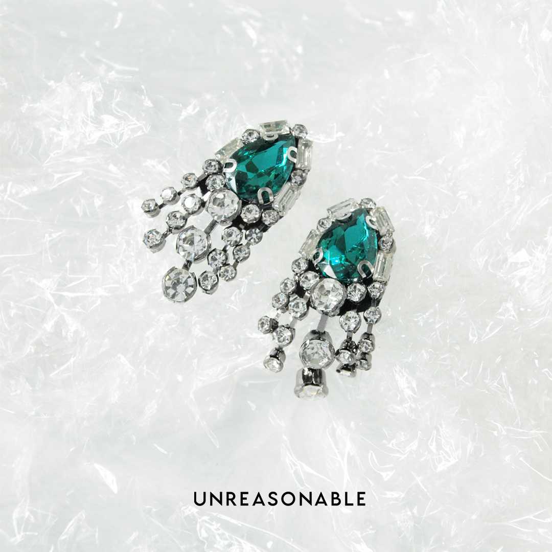 ต่างหู สีเขียว ต่างหูคลิป ต่างหูก้านเงินแท้ น้ำหนักเบา UA0832-02 Unreasonable Accessories