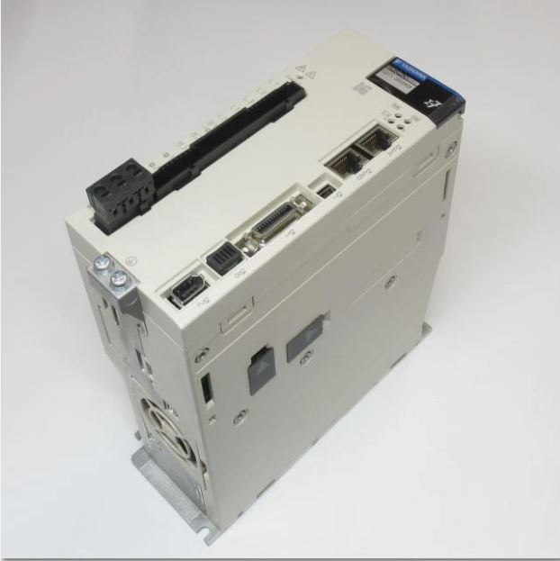 DEIVE SGD7S-5R5AA0A "YASKAWA"