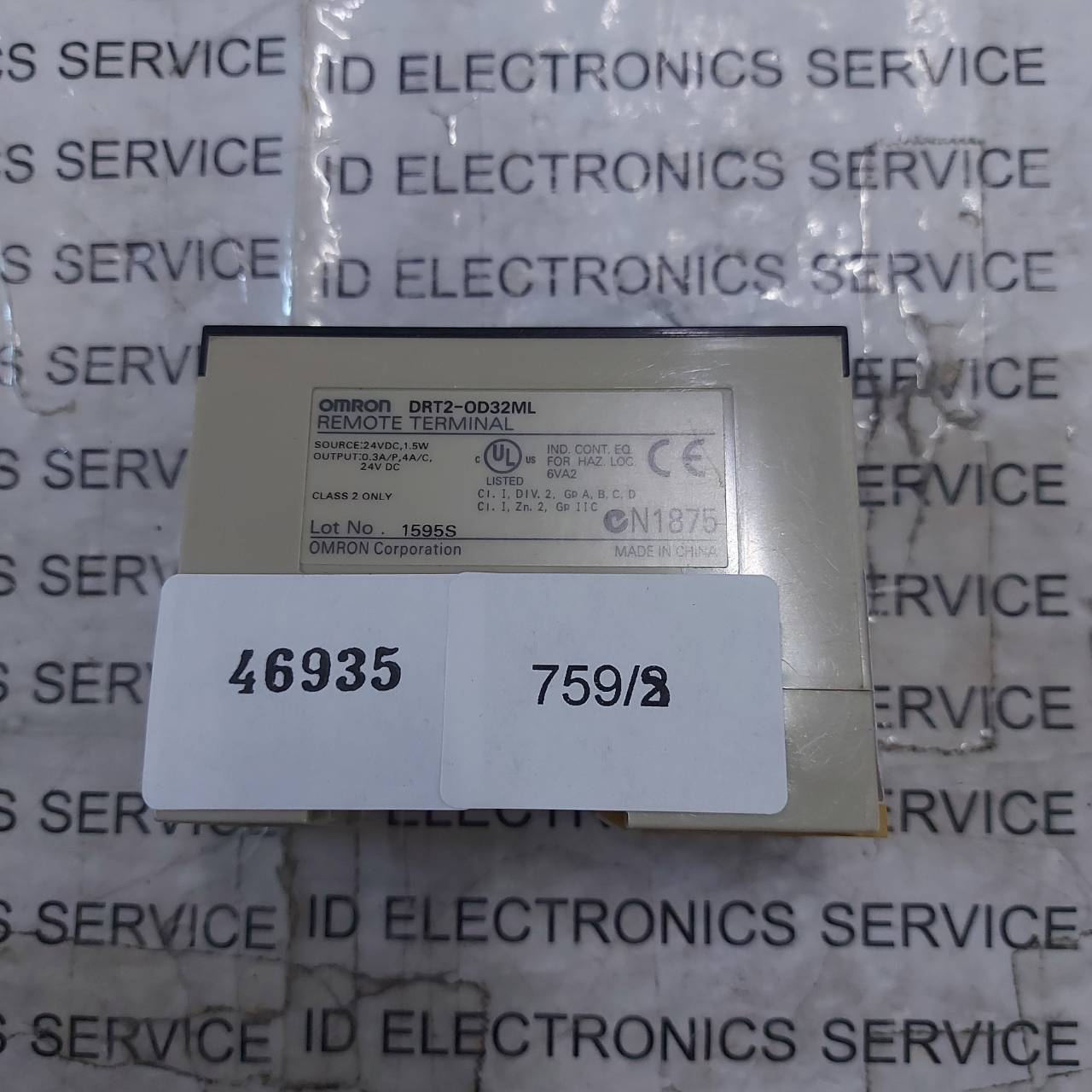 PLC " OMRON " MODEL : DRT2-OD32ML