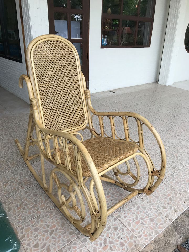 เก้าอี้โยกหวายแท้