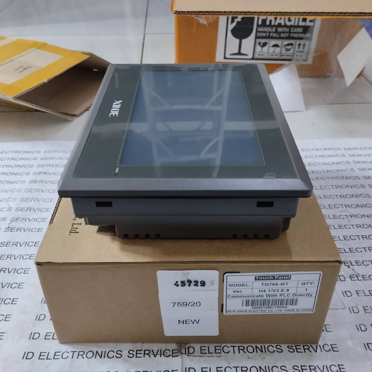 LCD TOUCH SCREEN " XINJE " MODEL : TG765-MT