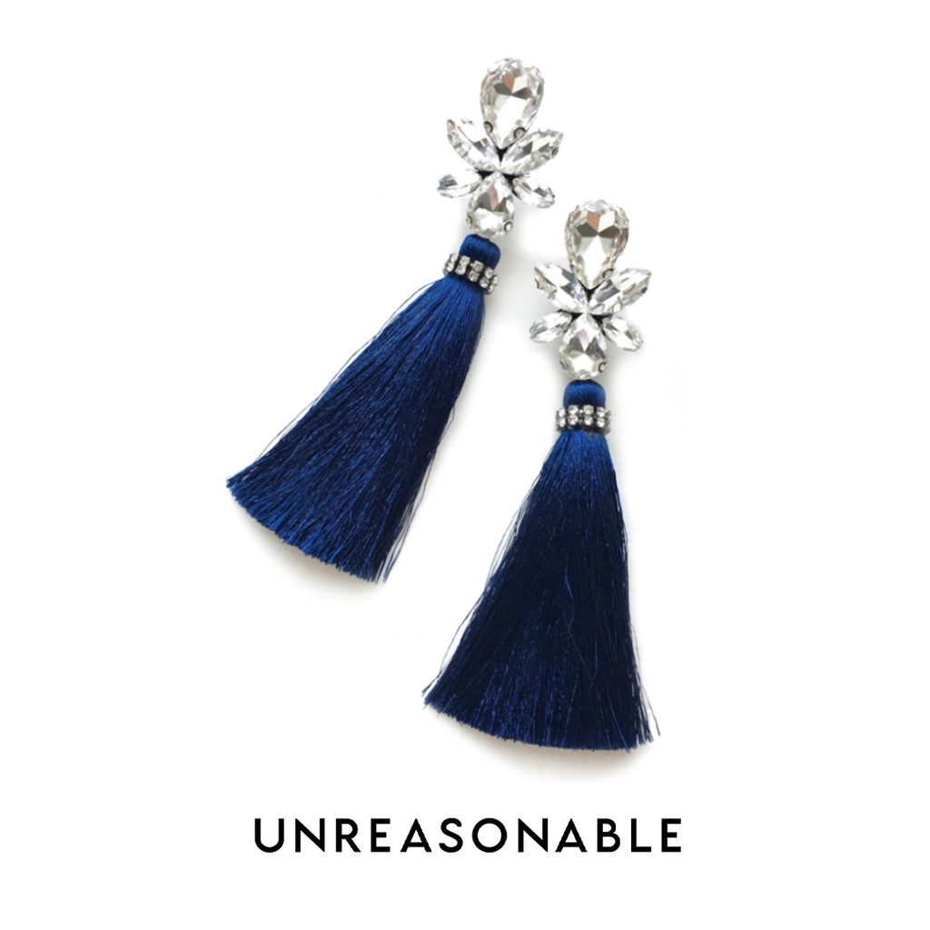 ต่างหูพู่ Tassel Earrings สีน้ำเงิน ต่างหูคลิป ต่างหูก้านเงินแท้ น้ำหนักเบา สวยใส่สบาย UA0111-04 Unreasonable Accessories