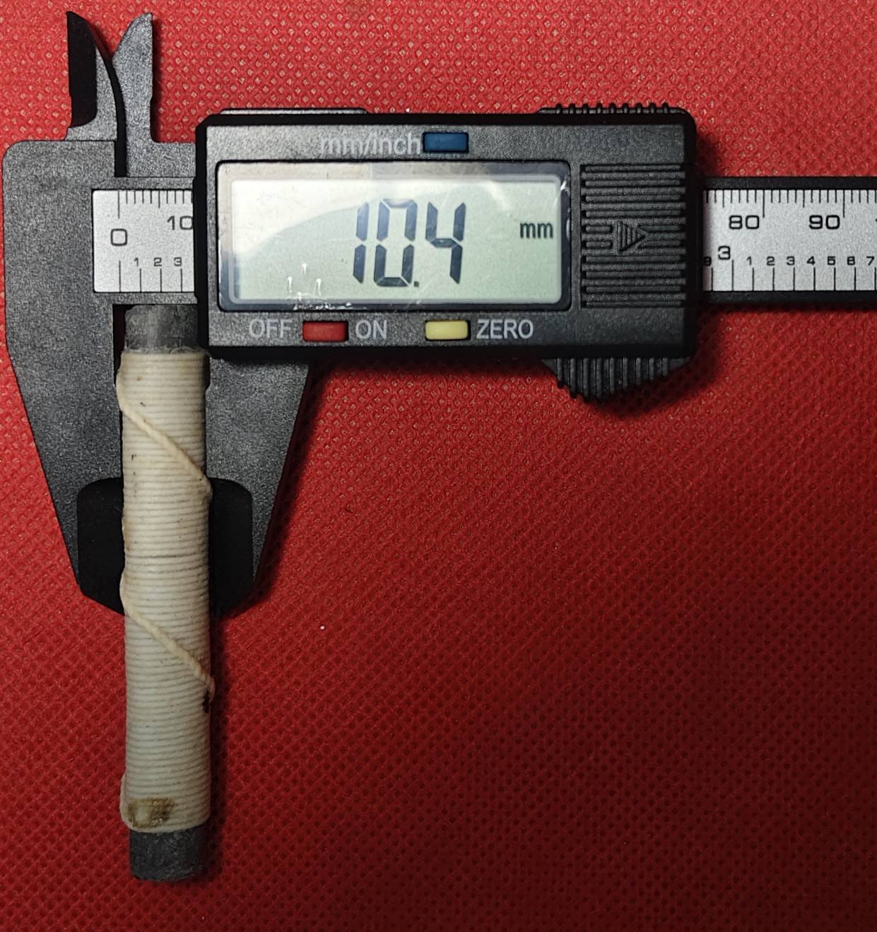 ตะกรุดกันปลอง (กันเสื่อม) เสกนาน4ปี(59วาระ) อาจารย์เหลี้ยม นาโยง สำนักไชยมงคล ปี 2559 (กันวัตถุมงคล-รอยสักยันต์-คาถาอาคมเสื่อม กันคัดถอนวิชา)