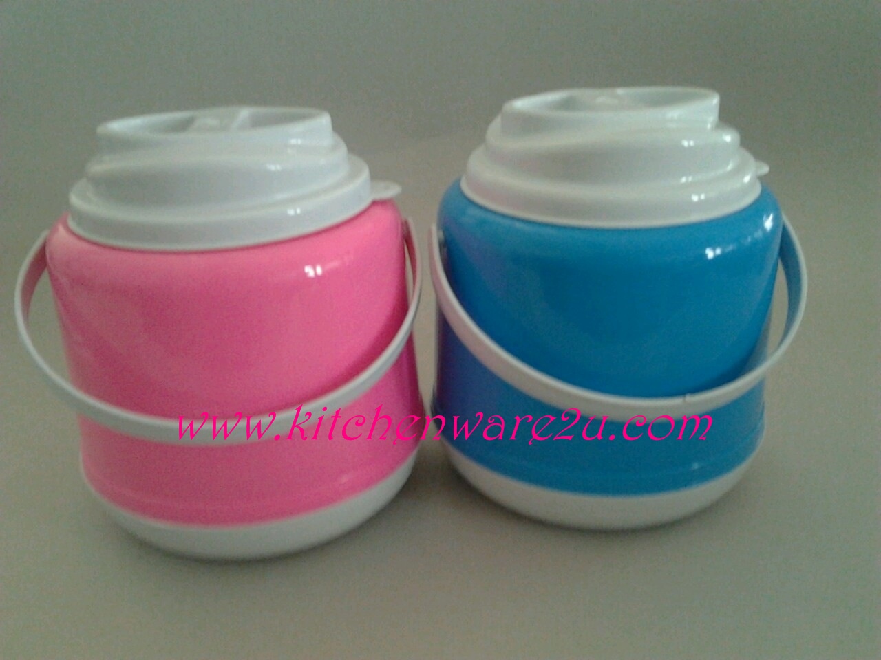 P06986 กระติกโอเลี้ยง ใส่หลอดได้ สีหวาน ขายดีมาก (ราคาส่งต่อ 12 โหล: 144 ชุด: เฉลี่ย 220 บาทต่อโหล)