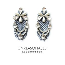 ต่างหูลูกไม้ สีฟ้าเทา น้ำหนักเบา สวยใส่สบาย UA0029-02 Unreasonable Accessories
