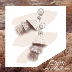 ต่างหูพู่ สีนูด ต่างหูคลิป ต่างหูก้านเงินแท้ น้ำหนักเบา สวยใส่สบาย UA0462-02 Unreasonable Accessories