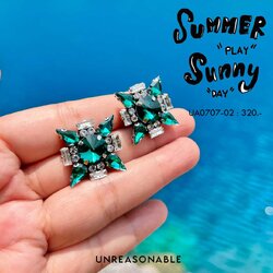 ต่างหูพลอยกระจก สีเขียว ต่างหูคลิป ต่างหูก้านเงินแท้ UA0707-02 Unreasonable Accessories