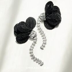 ต่างหูยาว ลูกไม้ สีดำ ต่างหูคลิป ต่างหูก้านเงินแท้ น้ำหนักเบา สวยใส่สบาย UA0922-02 Unreasonable Accessories