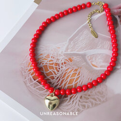 สร้อยคอสีแดง Bead 6 mm. พร้อมจี้สีทอง ถอดได้ UA1007-01 Unreasonable Accessories