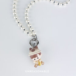 สร้อยคอมุกแก้วสลับหินสีน้ำเงินเข้ม 8 mm. HACIPUPU POP BEAN Popmart UA1006-01 Unreasonable Accessories