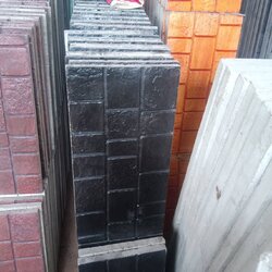 แผ่นปูทางเท้าพิมพ์ลาย แบบยาว โทนสีดำ