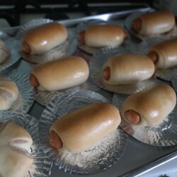 ขนมปังไส้กรอก ไส้กรอกไก่อย่างดี ขนมปังนุ่ม