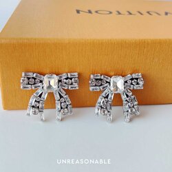 ต่างหูโบว์ Bow Earrings ต่างหูคลิป ต่างหูก้านเงินแท้ UA0983-01 Unreasonable Accessories