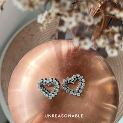 ต่างหูหัวใจ Crystal Mini Heart ต่างหูคลิป ต่างหูก้านเงินแท้ UA0915-01 Unreasonable Accessories
