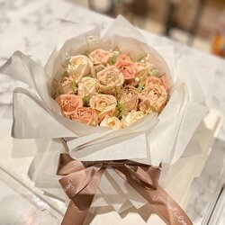 เค้กวันเกิด เค้กช่อดอกไม้ โทนสีชมพู/ม่วงพาสเทล เหมาะแก่การให้เป็นของขวัญในโอกาสพิเศษ ขนาด1.5ปอนด์