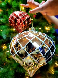 ลูกบอลคริสต์มาสลวดลายหยดน้ำ 15 ซม.