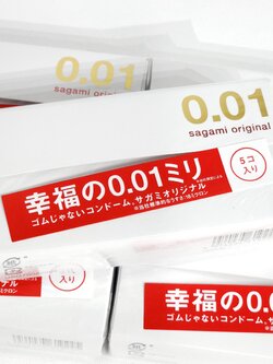 ไม่ระบุชื่อบนกล่อง! ถุงยางอนามัย Sagami Original Condom 0.01 (52 mm) กล่อง 5 ชิ้น ของแท้จากญี่ปุ่น