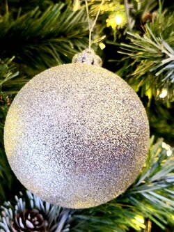 ลูกบอลคริสต์มาสแบบกากเพชร สีเงิน ขนาด100มิล