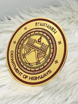 เข็มกลัดตราสัญลักษณ์ต่างๆ