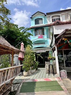 ขายขาดทุน!! อาคารพาณิชย์หมู่บ้านเลิศอุบล พระยาสุเรนทร์ 44 (ติดถนนเมน) 4ชั้น (N.1430)