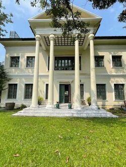 ให้เช่าบ้านเดี่ยว เนื้อที่ 280 ตร.ว. พื้นที่ใช้สอย 400 ตร.ม. ทำเล ถ.สุขุมวิท63 คลองตันเหนือ สภาพดี style vintage สะอาด พร้อมเข้าอยู่ ใกล้BTSเอกมัย & BTSทองหล่อ