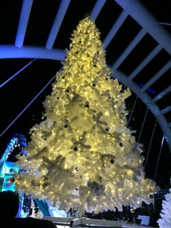 ต้นคริสต์มาสปลอมสีขาวประดับไฟขนาด4.5เมตร