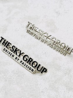 เข็มกลัดฉลุโลโก้