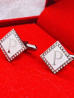 คัฟลิงค์ (Cufflinks)