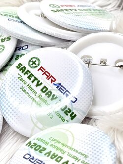 เข็มกลัดปั๊ม