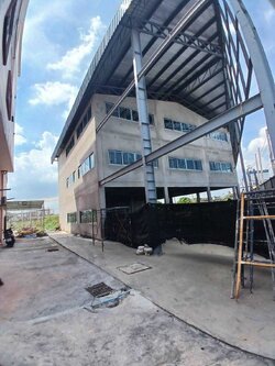 ให้เช่าที่ดินพร้อมโกดัง3ชั้น บนถนนพัฒนาการตัดใหม่ (N.1420)