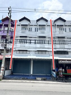 ขาย/ให้เช่า 30,000 ต่อเดือน อาคารพาณิชย์ 3.5 ชั้น 2 คูหา รีโนเวทแล้ว 32 ตร.ว. ซอย. นาวงประชาพัฒนา แขวงสีกัน เขตดอนเมือง ทำเลทำธุรกิจใกล้แหล่งชุมชน ไม่ว่าจะเป็นร้านค้า ร้านอาหาร,สำนักงาน ออฟฟิต โชว์รูม ห้องพัก หรือที่อยู่อาศัย เดินทางสะดวก