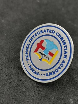 เข็มกลัดตราสัญลักษณ์ต่างๆ