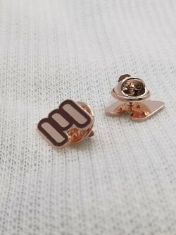 โลโก้ติดหมุด