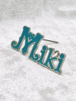 เข็มกลัดฉลุโลโก้