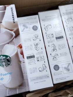 เครื่องตีโฟมนมน่ารักๆ จาก Starbucks japan Starbucks Milk Foamer with Cup