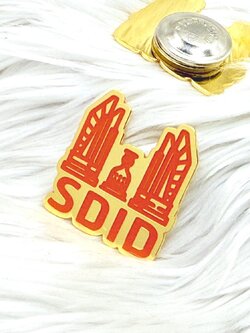 โลโก้ติดแม่เหล็ก