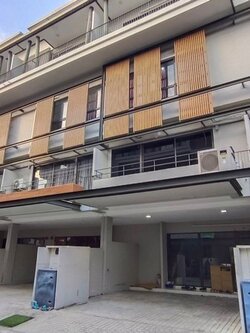 ให้เช่า homeoffice 4 ชั้น Mesto เกษตร นวมินทร์ พื้นที่ 24 ตรว 5นอน 5น้ำ ตกแต่งใหม่พร้อมเข้าอยู่