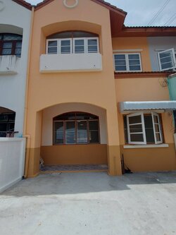 ขายหมู่บ้านเมืองเอก2ชั้น บางปู สมุทรปราการ ถูกทาวน์เฮ้าส์ รีโนเวทพร้อมอยู่ (N.1358)