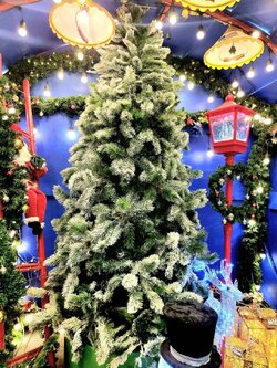 ต้นคริสต์มาสปลอม