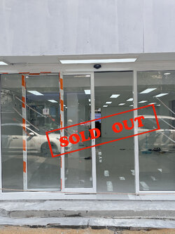 พื้นที่ให้เช่า *ติดถนนสุขุมวิท26 ใกล้ BTS พร้อมพงษ์ *แอร์2 ตัว* (N.972)