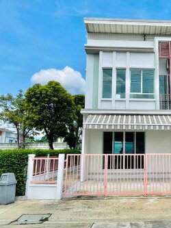 ขาย ทาวน์เฮาส์ หลังมุม หมู่บ้านพลีโน่ วงแหวน-รามอินทรา (N.965)