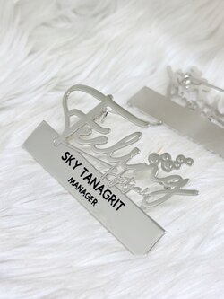 เข็มกลัดฉลุโลโก้