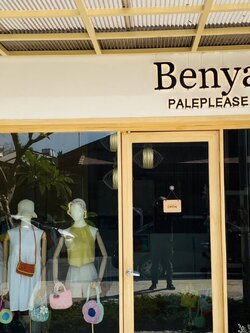 งานติดตั้งป้ายอักษรซิงค์ไฟออกหลัง ยกขอบ 2cm ขนาด 96x42cm