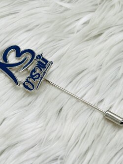 พินติดสูท