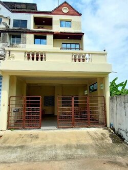 ขายด่วนทาวน์โฮม วราธรวิลล์ ซ.พัฒนาการ 44 ** 5.2 ล้านบาท** ซื้อบ้านมีเงินเหลือหลักแสน (N.889)