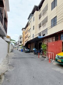 ขายด่วนอพาร์ทเม้นท์ 66 ตารางวา ซอยพัฒนาการซอย 20 (N.673)