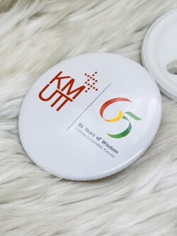 เข็มกลัดปั๊ม